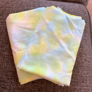 Pair of 100% cotton standard tie dye pillow cases